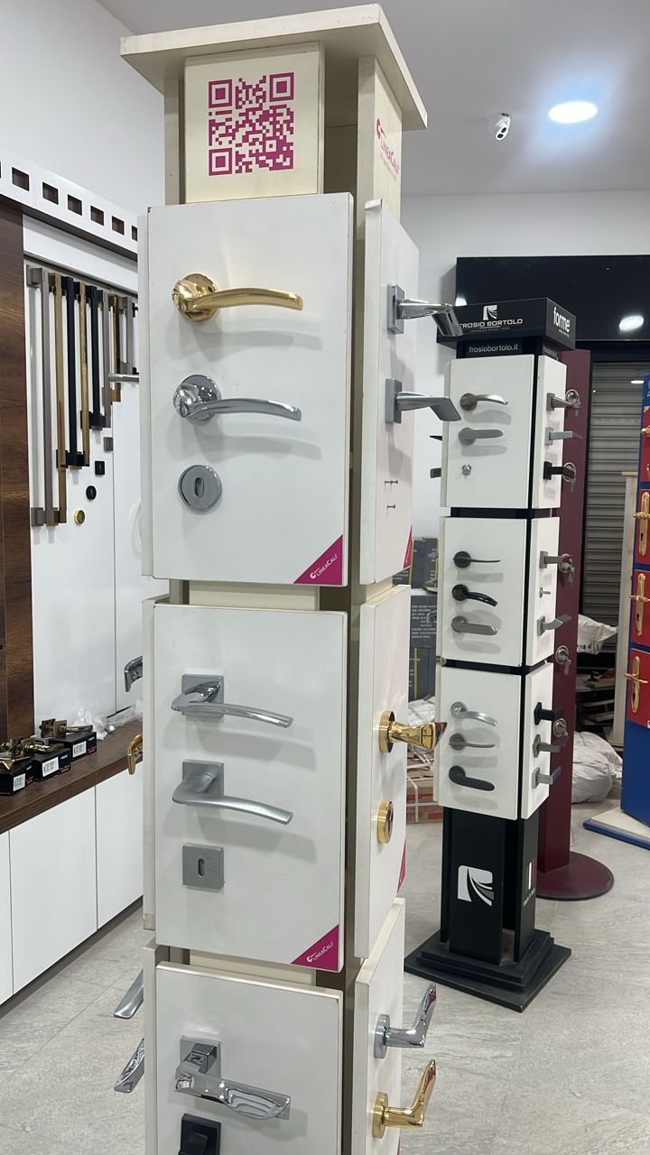 معدات كهربائية